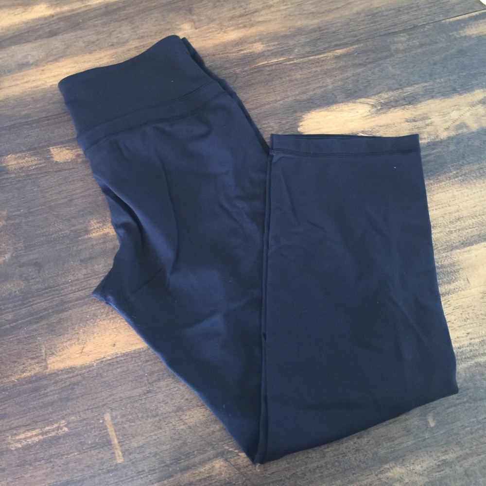 Athleta black crop sz Large